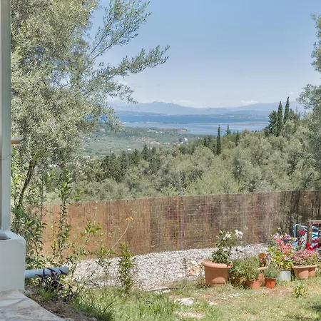 Cozy 2-bdrm-house With Garden