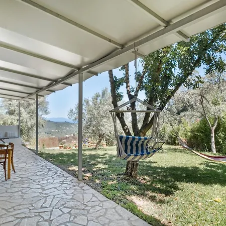 בית נופש Cozy 2-bdrm-house With Garden *