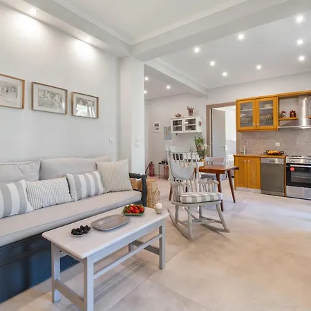 Cozy 2-bdrm-house With Garden Feriehus *