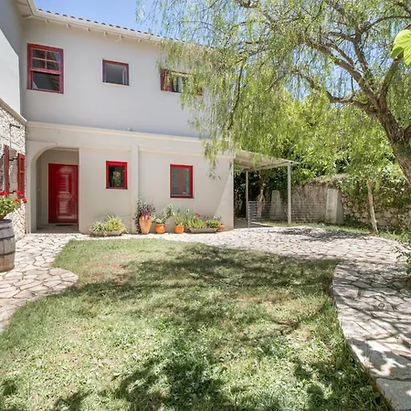 Cozy 2-bdrm-house With Garden * Katouna
