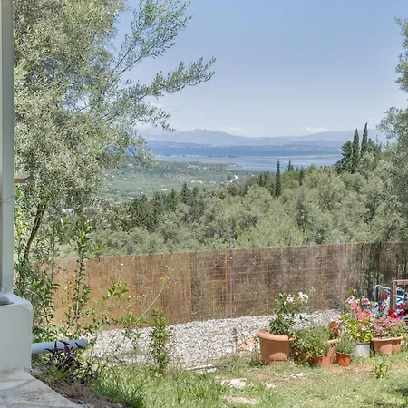 Cozy 2-bdrm-house With Garden * Katouna