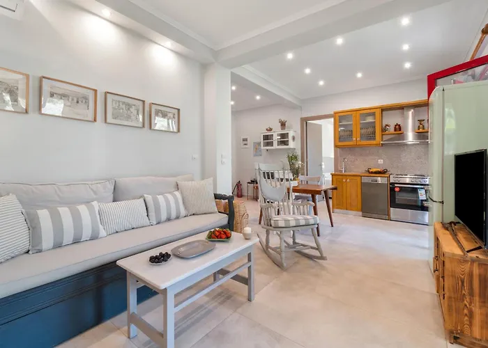 Cozy 2-bdrm-house With Garden Prázdninový dům *