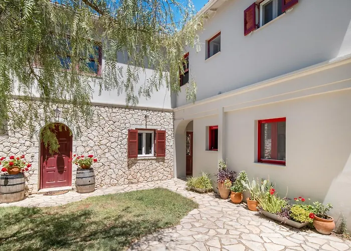 Cozy 2-bdrm-house With Garden Prázdninový dům *