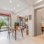 Дом отдыха Cozy 2-bdrm-house With Garden