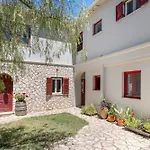 Cozy 2-bdrm-house With Garden 度假居 *