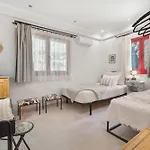 Дом отдыха Cozy 2-bdrm-house With Garden Katouna